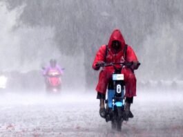 Mumbai Battling Record-Breaking Rain: Red Alert Issued.