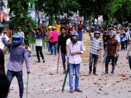 The curfew throughout Bangladesh was announced by Obaidul Quader, general secretary of the ruling Awami League party