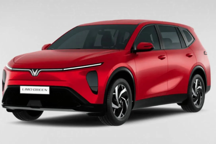 Earlier this year, VinFast began testing the new Limo Green 7-seater electric MPV after patenting its design